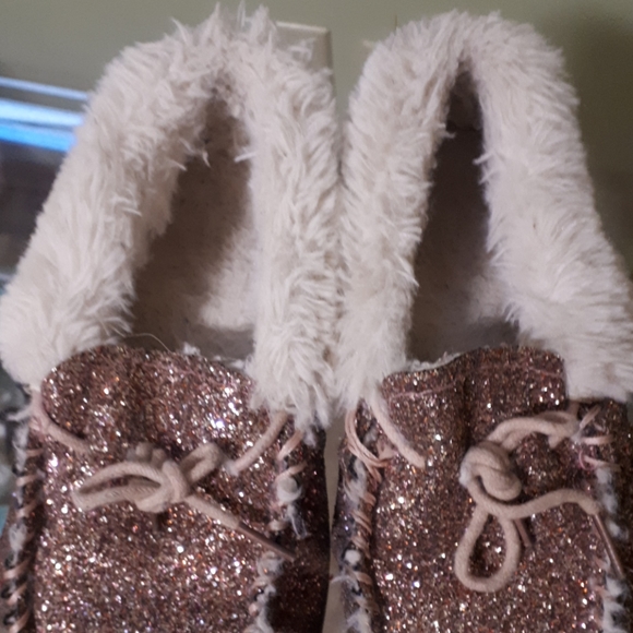 Kids Pink Sparkling Slippers,Joe Fresh,sizeMed1-2 - Picture 3 of 3